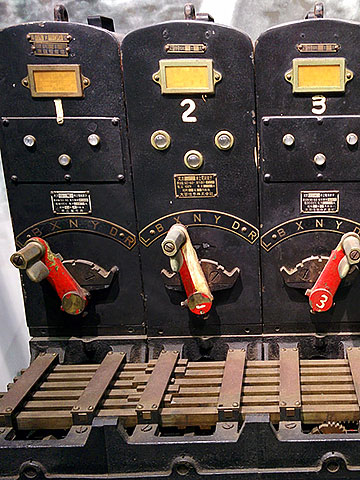 Przewody, Włączniki