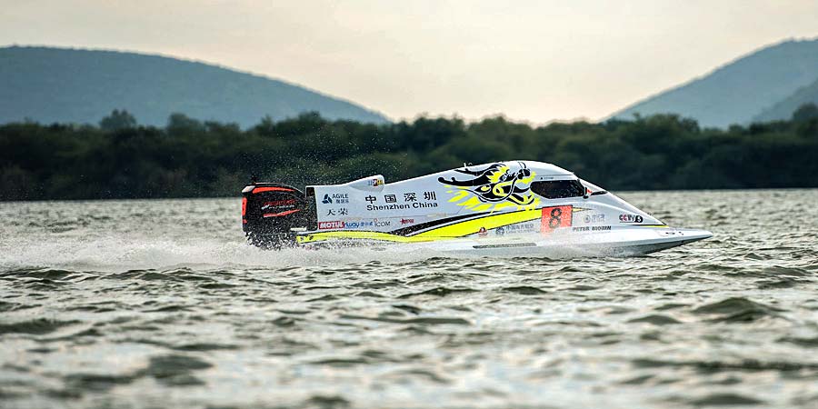 wyścigi motorówek, wyścigi łodzi motorowych, wyścigi łodzi