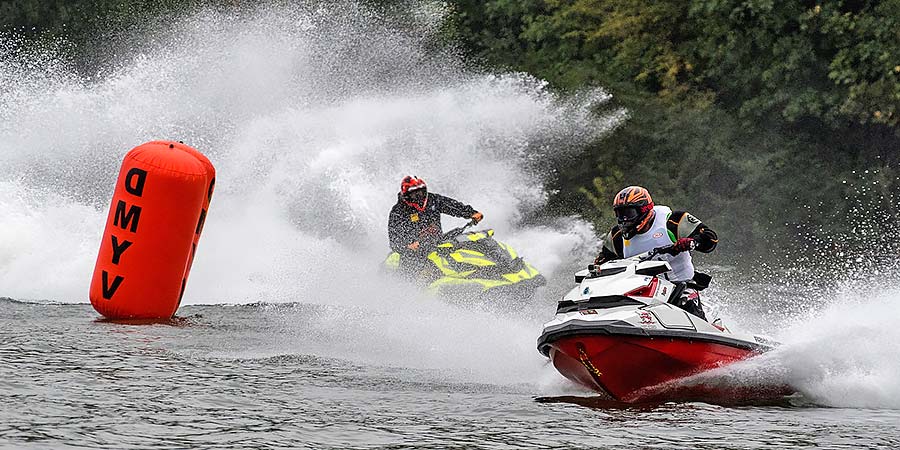 wyścigi skuterów wodnych, skutery wodne, regaty skuterów wodnych
